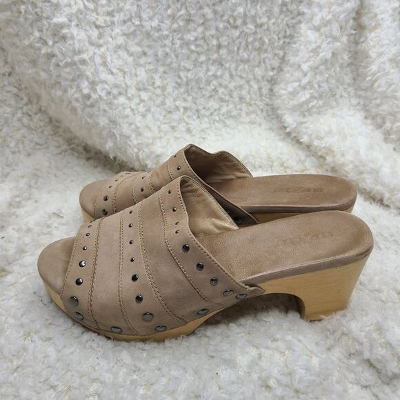 SuzZato Beige Leather Slide Wooden Platform Sandals with Stud Accents Size 39 - Picture 2 of 9